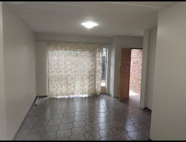 2 BEDROOM TOWNHOUSE FOR SALE IN VALHALLA